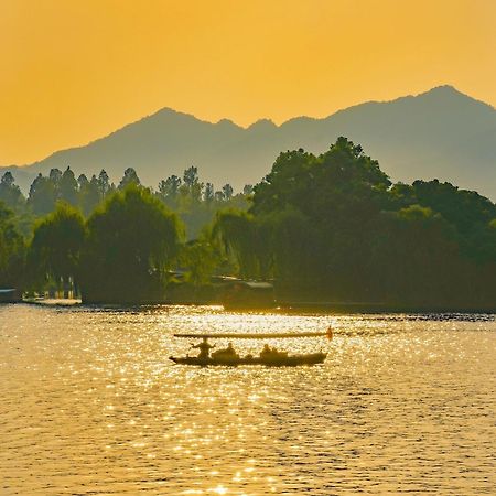 Nost Algia S Hotel In The West Lake Scenic Area-,Lingyin Temple, Leifeng Tower, Children'S Playground, Free Night Snack, Free Laundry, English Communication Well, Free Travel Advice 杭州 外观 照片