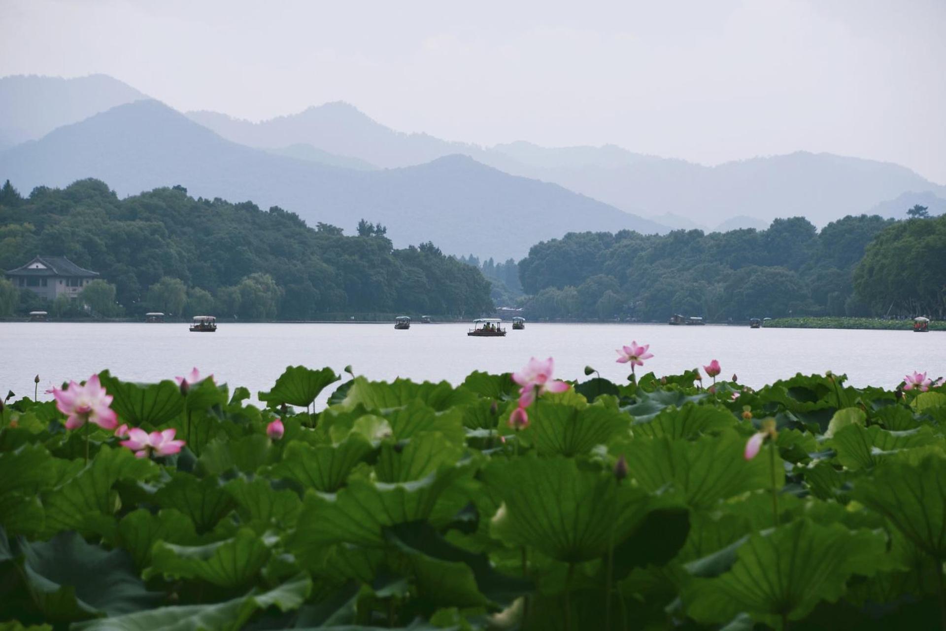Nost Algia S Hotel In The West Lake Scenic Area-,Lingyin Temple, Leifeng Tower, Children'S Playground, Free Night Snack, Free Laundry, English Communication Well, Free Travel Advice 杭州 外观 照片
